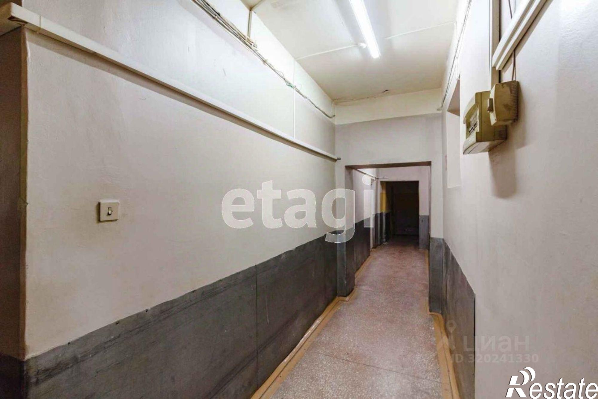 Купить торговое помещение за 54 414 400 рублей на проспект Первостроителей, 15