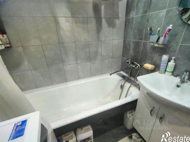 2-комн квартира Ленинградская улица, 68,  д. 68