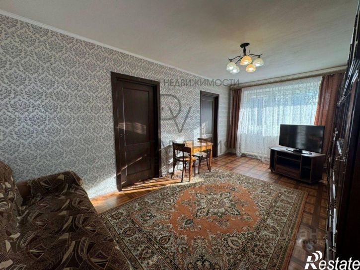 4-комн квартира Ленинградская улица, 74,  д. 74