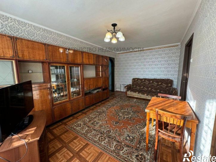 4-комн квартира Ленинградская улица, 74,  д. 74